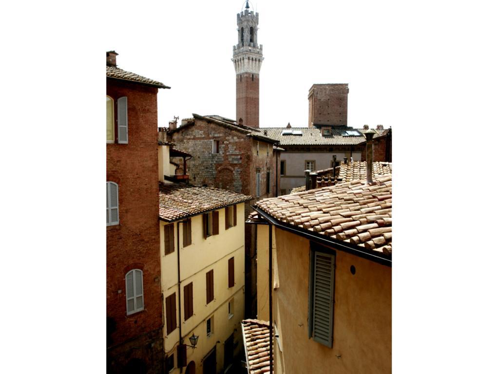 Il Tolomei - Central In The Middle Of Main Street 锡耶纳 客房 照片