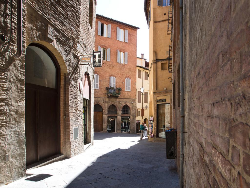 Il Tolomei - Central In The Middle Of Main Street 锡耶纳 客房 照片